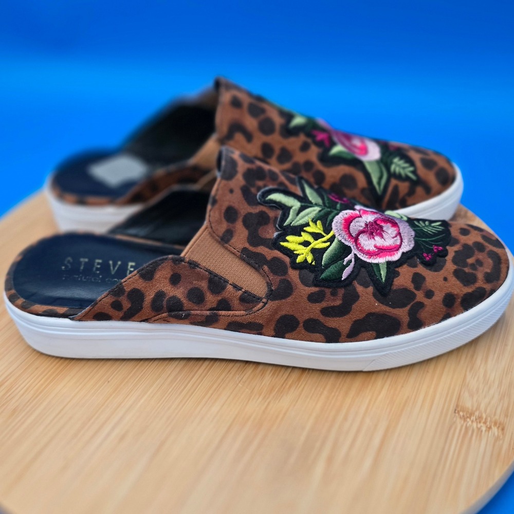 Steve Madden Leopard Embroidered Slip-On Mules - Brown